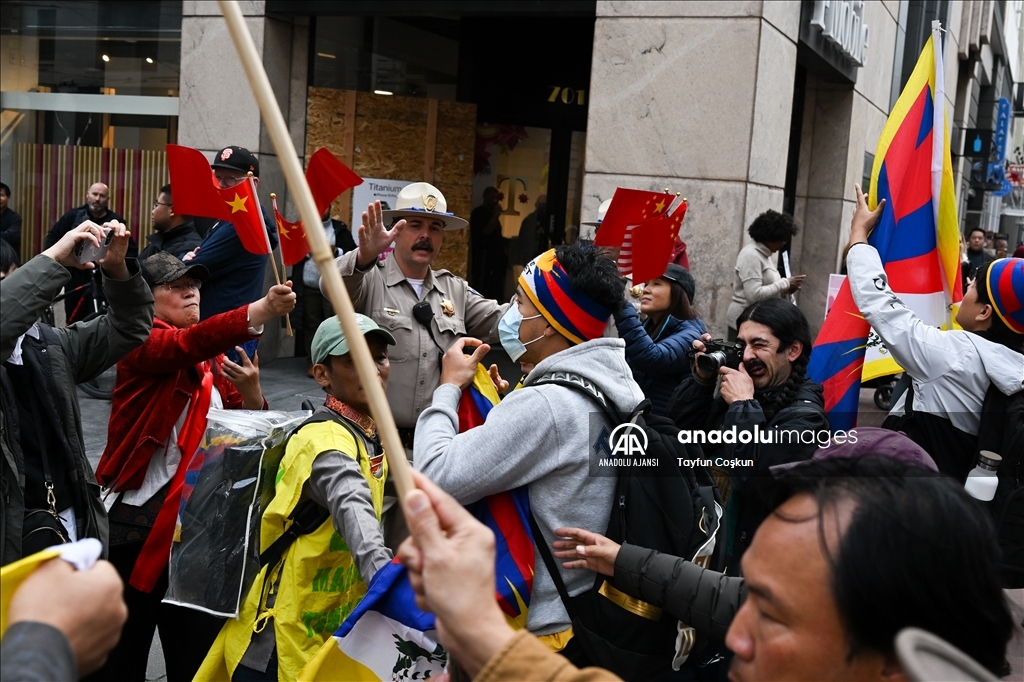 San Francisco'da Tibetli göstericiler, Çin Devlet Başkanı Xi Jinping'in destekçileriyle çatıştı