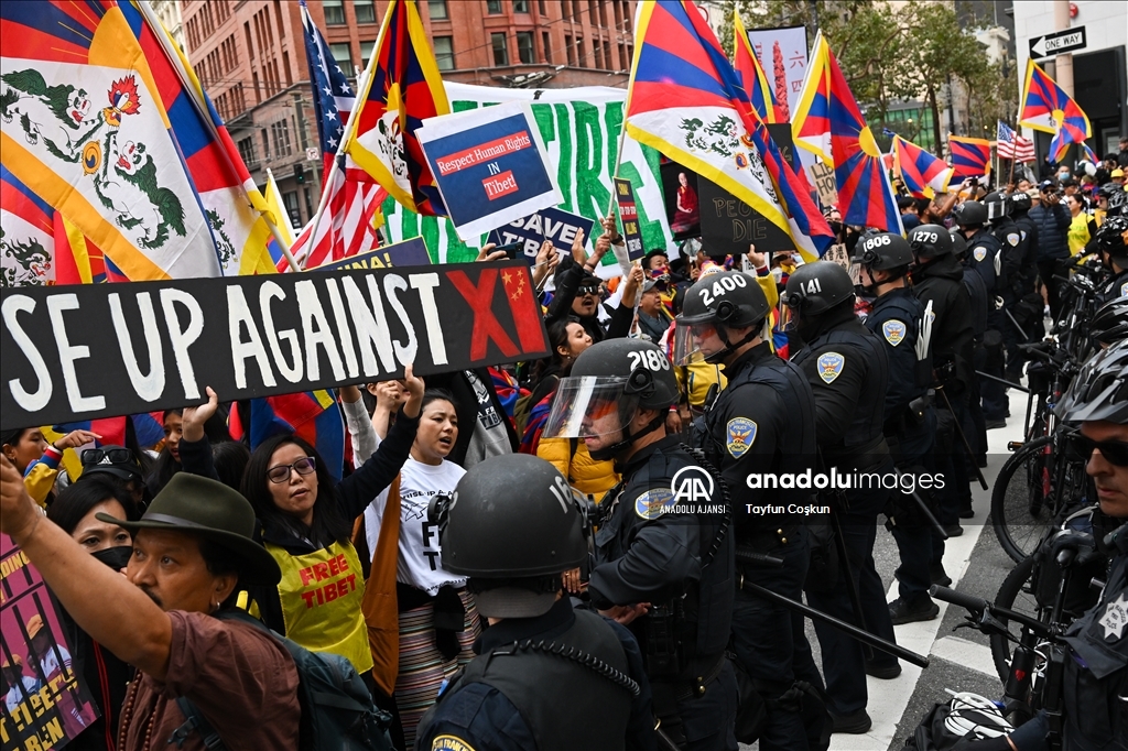 San Francisco'da Tibetli göstericiler, Çin Devlet Başkanı Xi Jinping'in destekçileriyle çatıştı