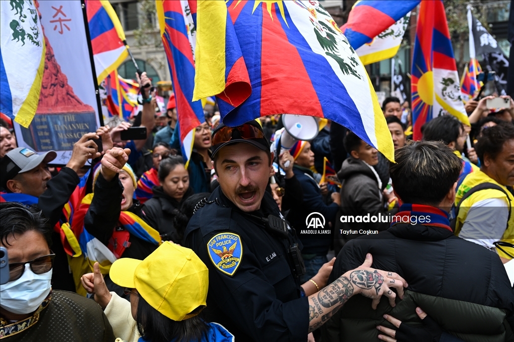 San Francisco'da Tibetli göstericiler, Çin Devlet Başkanı Xi Jinping'in destekçileriyle çatıştı