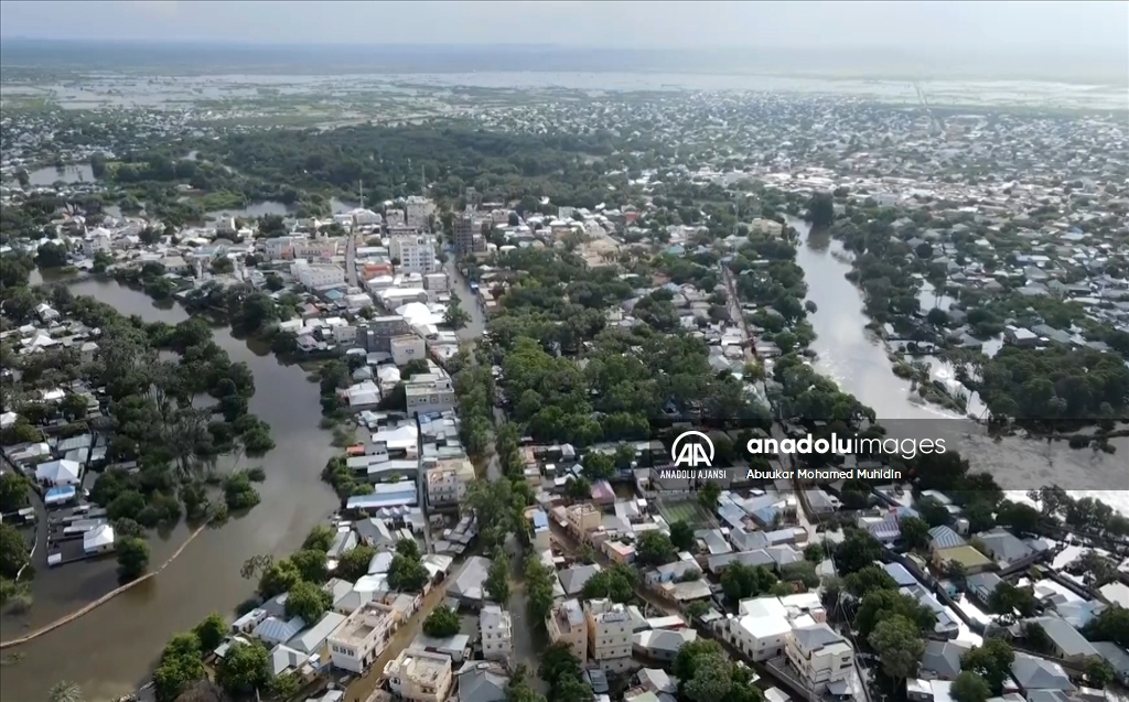 Somali'de nehir taşkını nedeniyle Beledweyne kenti sular altında kaldı