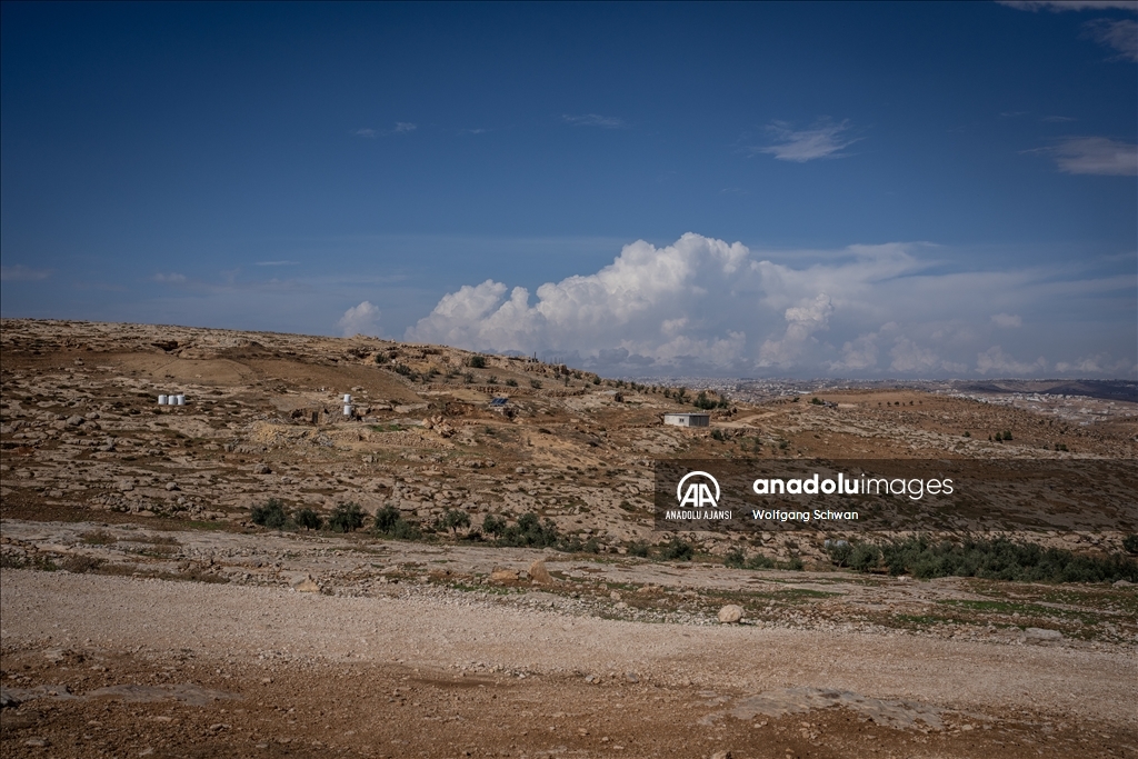 El Halil'e bağlı Um Fagarah köyündeki Filistinliler, endişe içinde