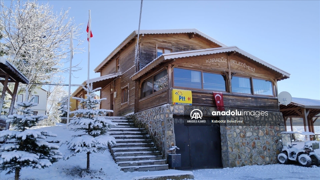 Karadeniz'in yüksek kesimlerine kar yağdı