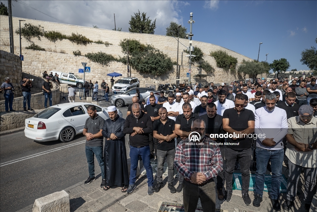 Mescid-i Aksa'da İsrail kısıtlaması devam ediyor