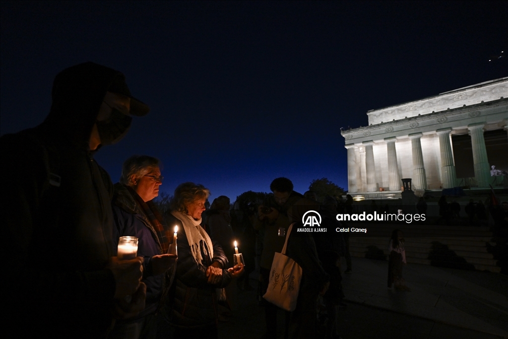 Washington'da, Gazze'de hayatını kaybederler için mum yakıldı