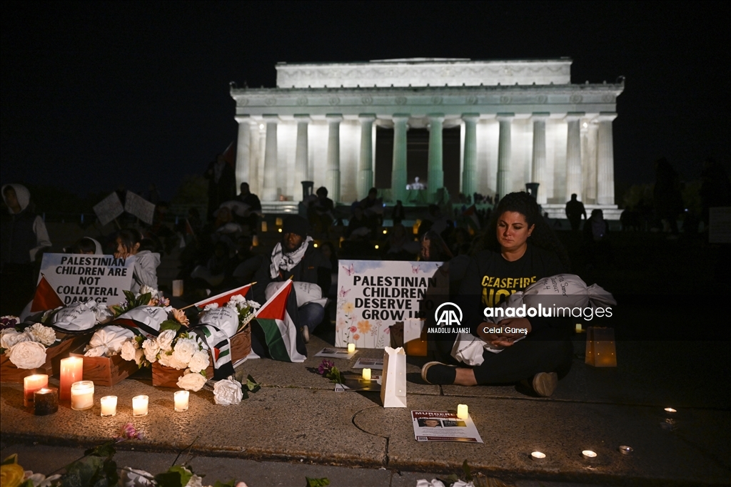 Washington'da, Gazze'de hayatını kaybederler için mum yakıldı