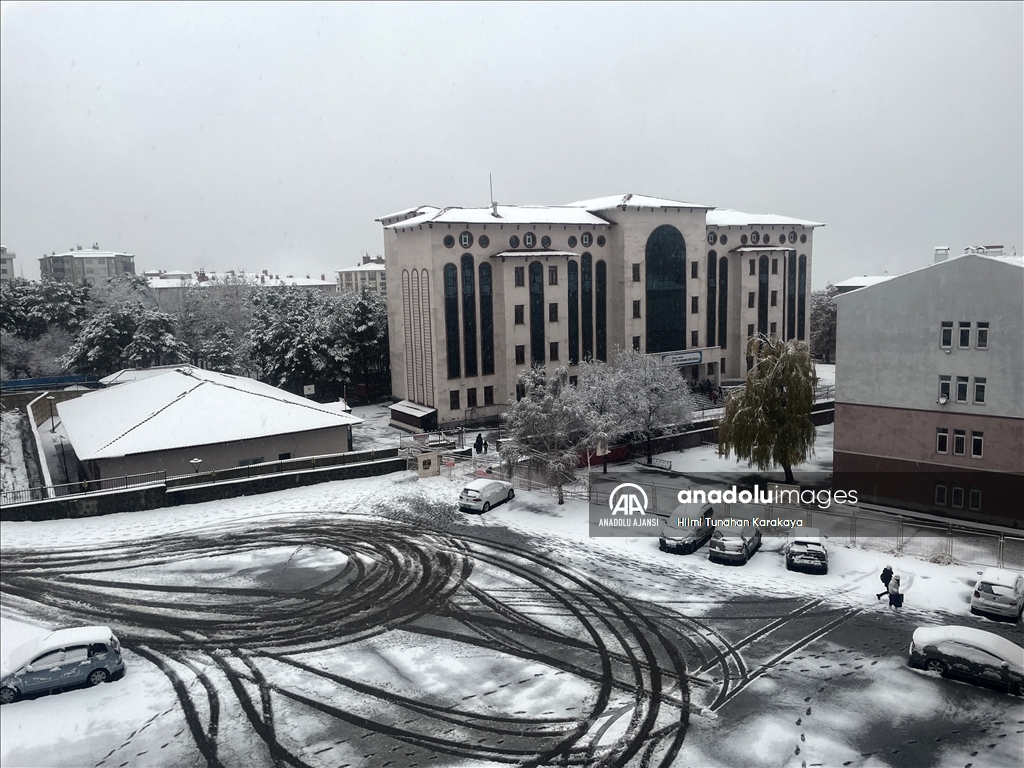 Doğu Anadolu'da kar ve soğuk hava etkili oluyor