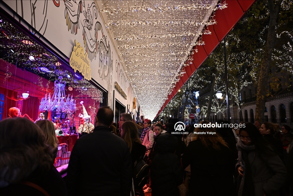 Paris'te Noel hazırlıkları