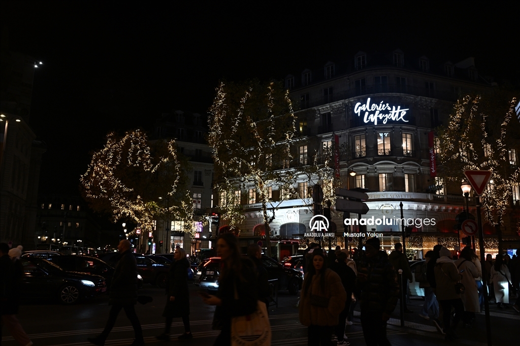 Paris'te Noel hazırlıkları