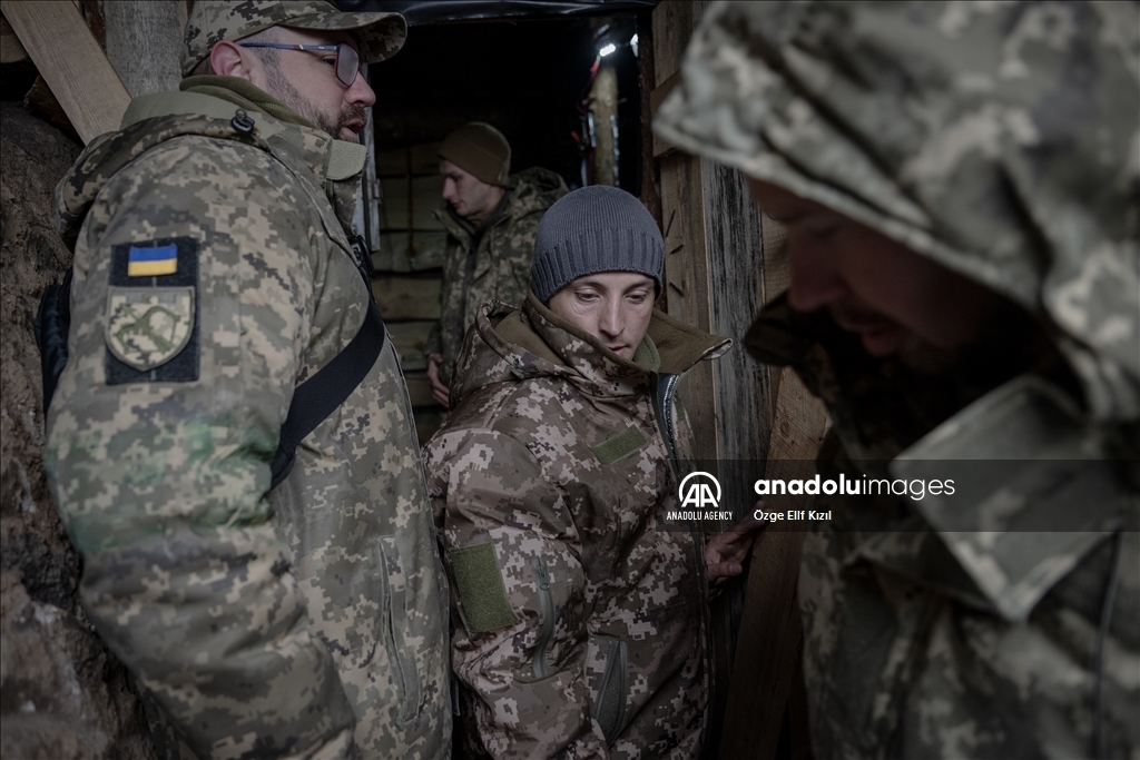 عدسة الأناضول ترصد القتال على محور كوبيانسك الأوكرانية