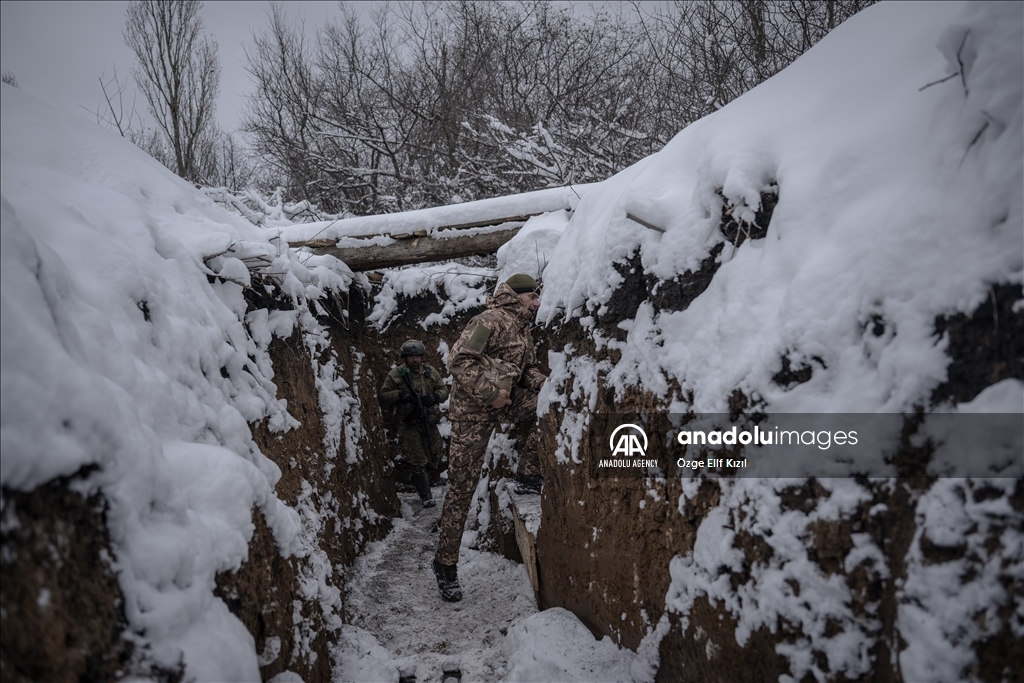 عدسة الأناضول ترصد القتال على محور كوبيانسك الأوكرانية
