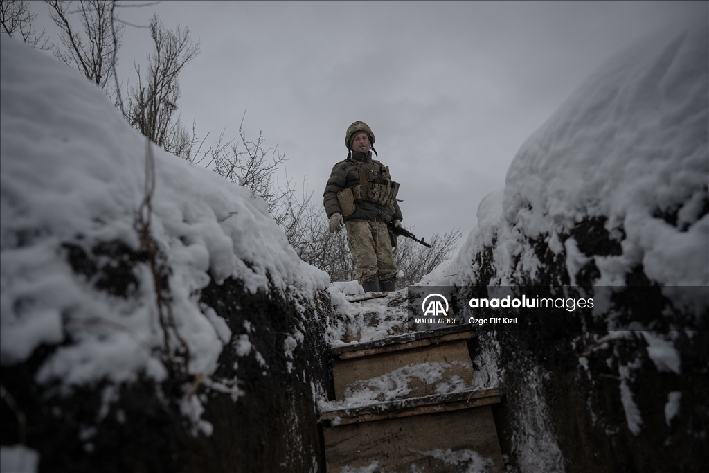 عدسة الأناضول ترصد القتال على محور كوبيانسك الأوكرانية