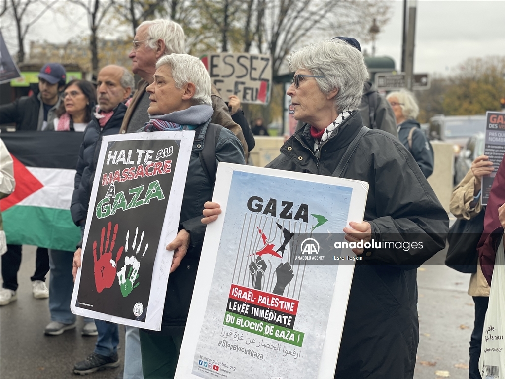 وقفة احتجاجية مؤيدة لفلسطين قرب وزارة الخارجية الفرنسية