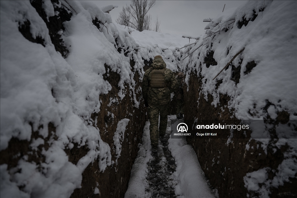 عدسة الأناضول ترصد القتال على محور كوبيانسك الأوكرانية