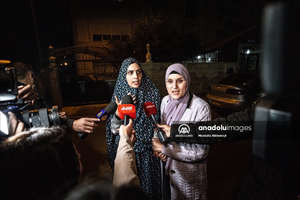İsrail hapishanesinde 8 yıl tutuklu olan Filistinli Marah Bekir, serbest bırakıldı