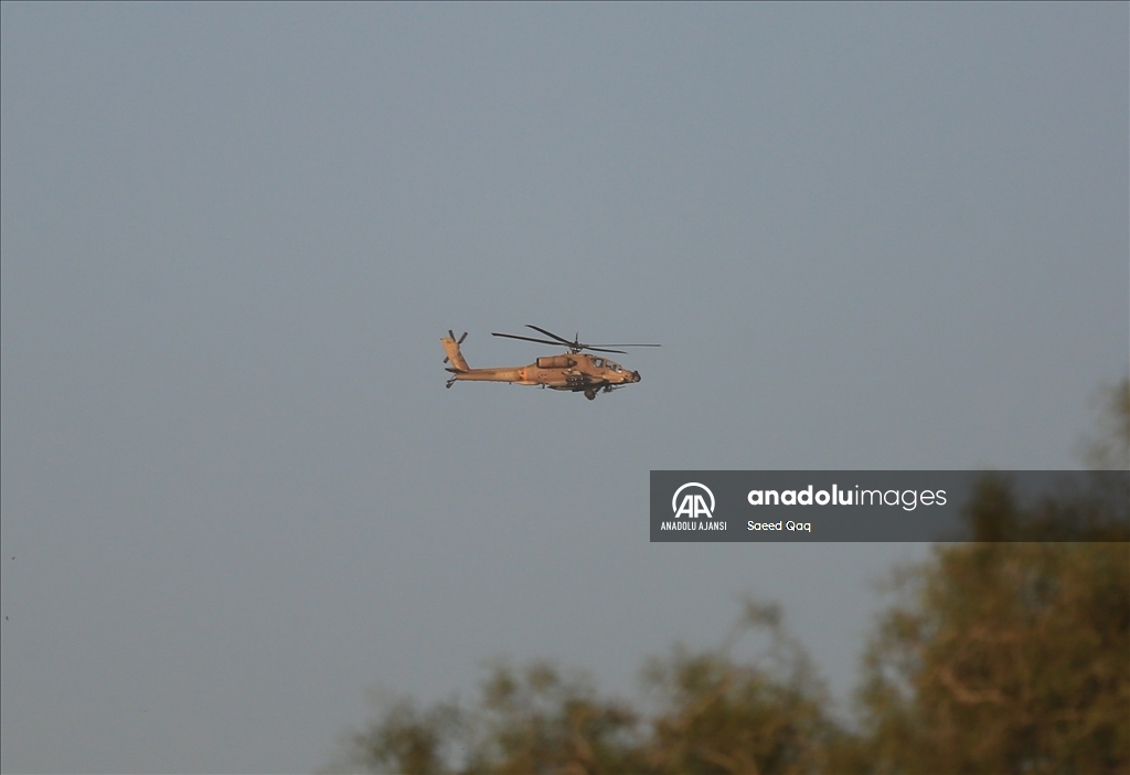 İsrail helikopteri İsrailli esirleri almak için Mısır'a hareket etti