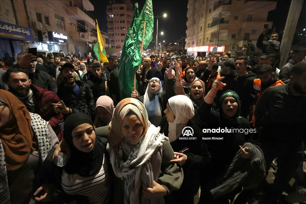 Israel releases 39 Palestinian detainees, including 24 women, 15 children