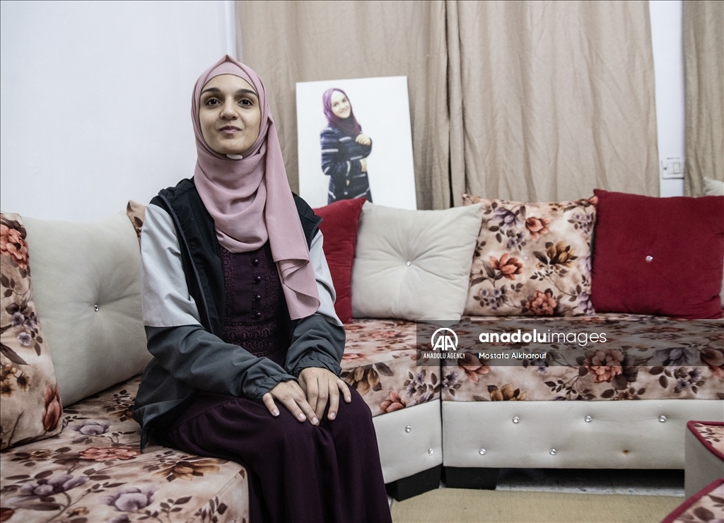 Palestinian prisoner Malak Salman released from Israeli jail reunites with her family in Jerusalem