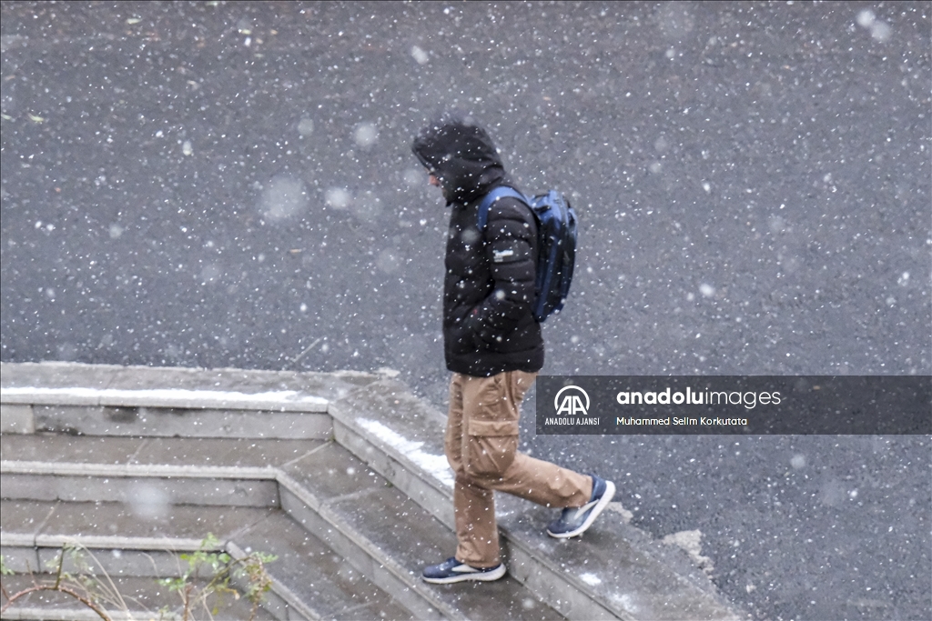 Ankara'da kar yağışı