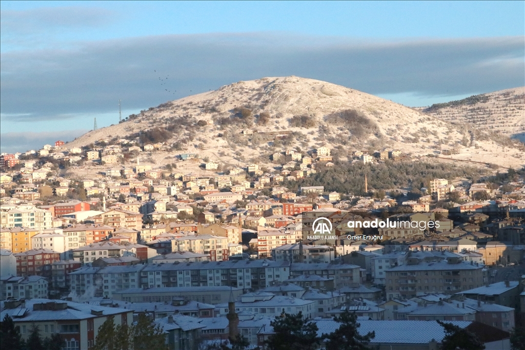 Yozgat'ta kar yağışı etkili oluyor