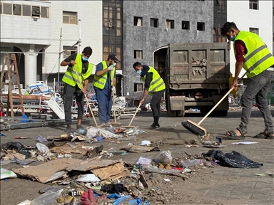 غزة.. مبادرة شبابية لتنظيف مجمع "الشفاء" وإعادة تشغيله