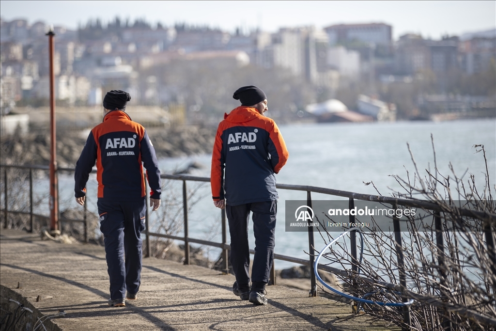 Zonguldak'ta batan geminin kayıp 7 personelini arama çalışmaları sürüyor