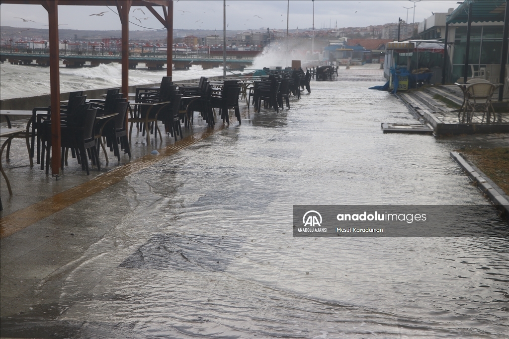 Tekirdağ'da deniz ulaşımına lodos engeli