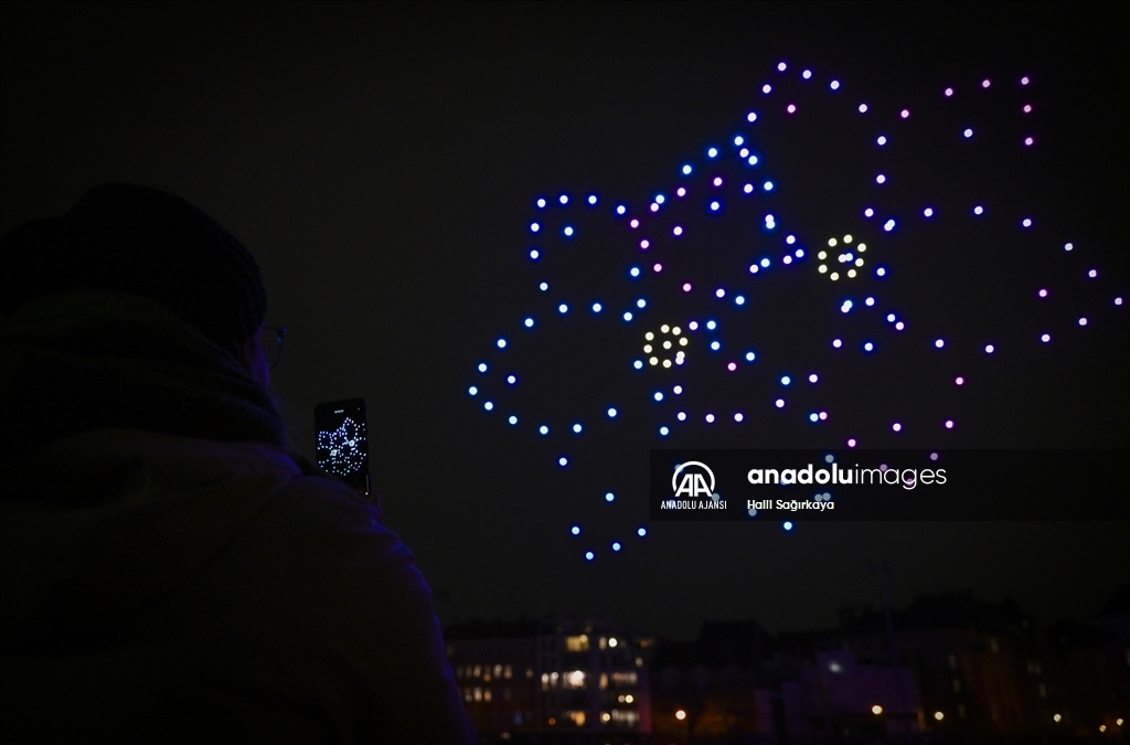 Berlin’de drone gösterisi