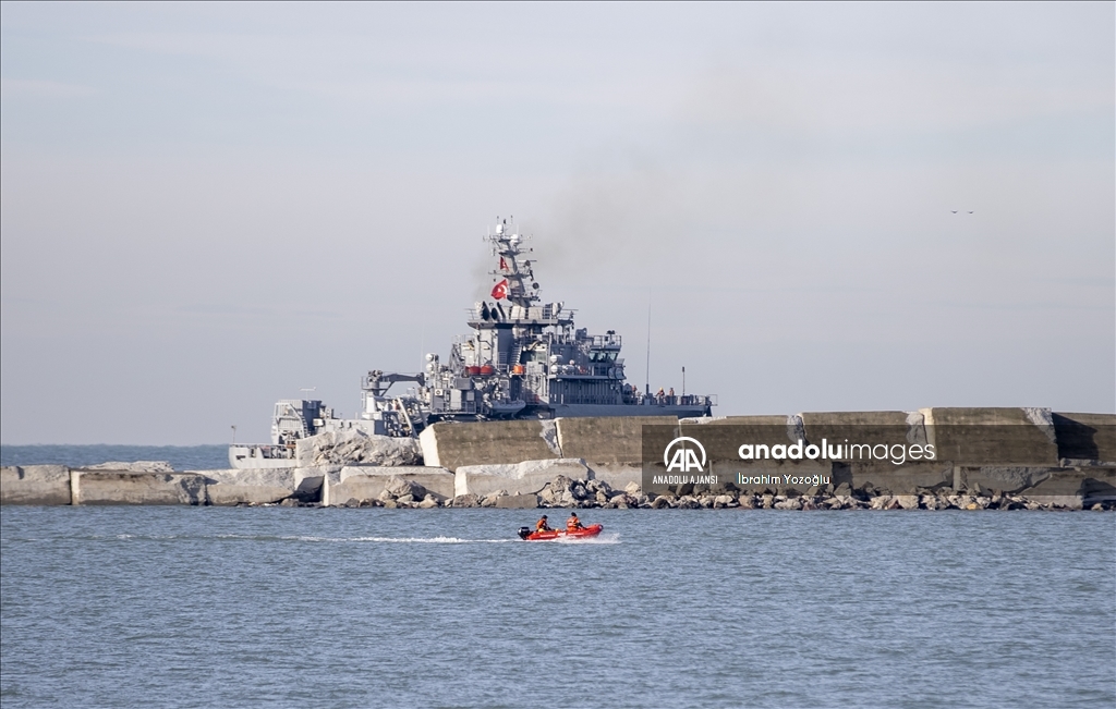 Zonguldak'ta batan geminin kayıp 7 personelini arama çalışmaları sürüyor