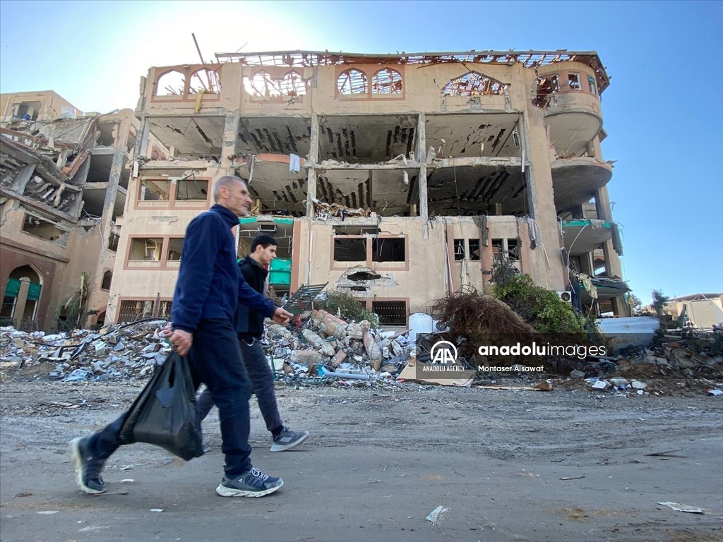الهدنة الإنسانية تكشف عن دمار واسع في الجامعة الإسلامية بغزة