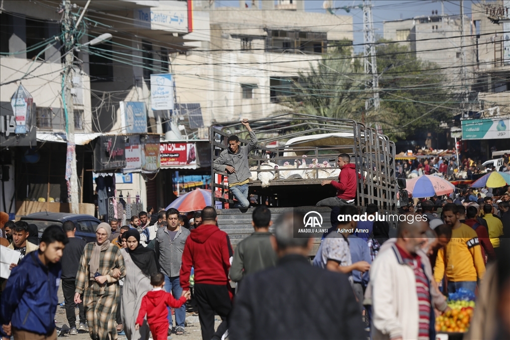 Hamas ile İsrail arasındaki "insani ara" devam ediyor