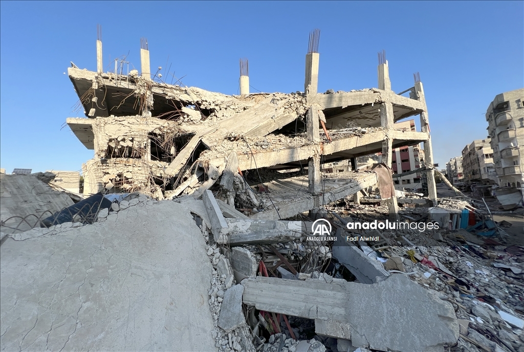 İsrail'in Gazze'ye saldırılarında harabeye dönen Eş-Şati Mülteci Kampı görüntülendi