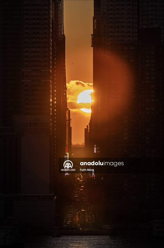 New York'ta gün doğumu 'Reverse Manhattanhenge'