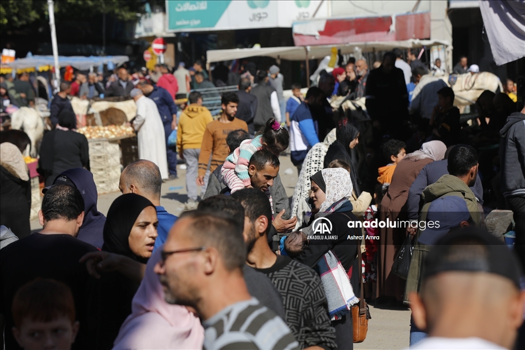 Hamas ile İsrail arasındaki "insani ara" devam ediyor