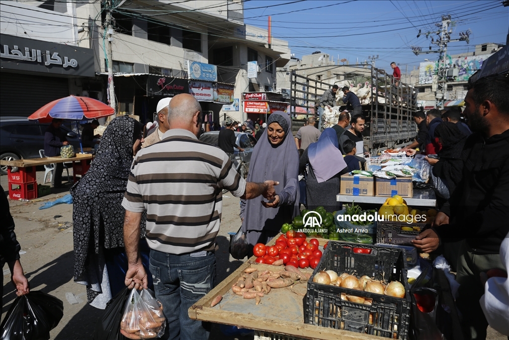 Hamas ile İsrail arasındaki "insani ara" devam ediyor