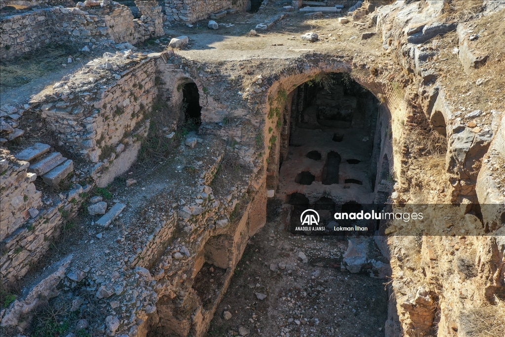 "Yedi Uyuyanlar" ve "Zeus" mağaraları turizme katkı sağlıyor