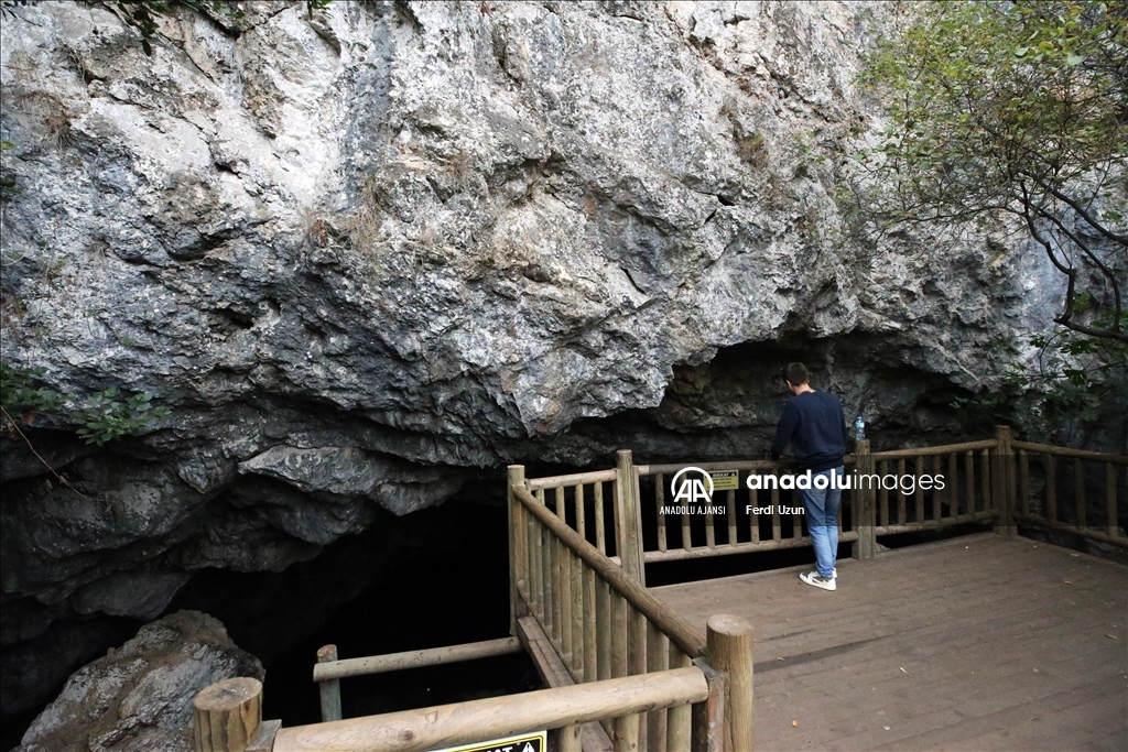 "Yedi Uyuyanlar" ve "Zeus" mağaraları turizme katkı sağlıyor