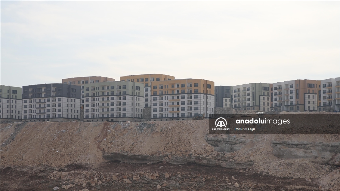 Şanlıurfa'daki 897 deprem konutu 1 ay içinde teslim edilecek