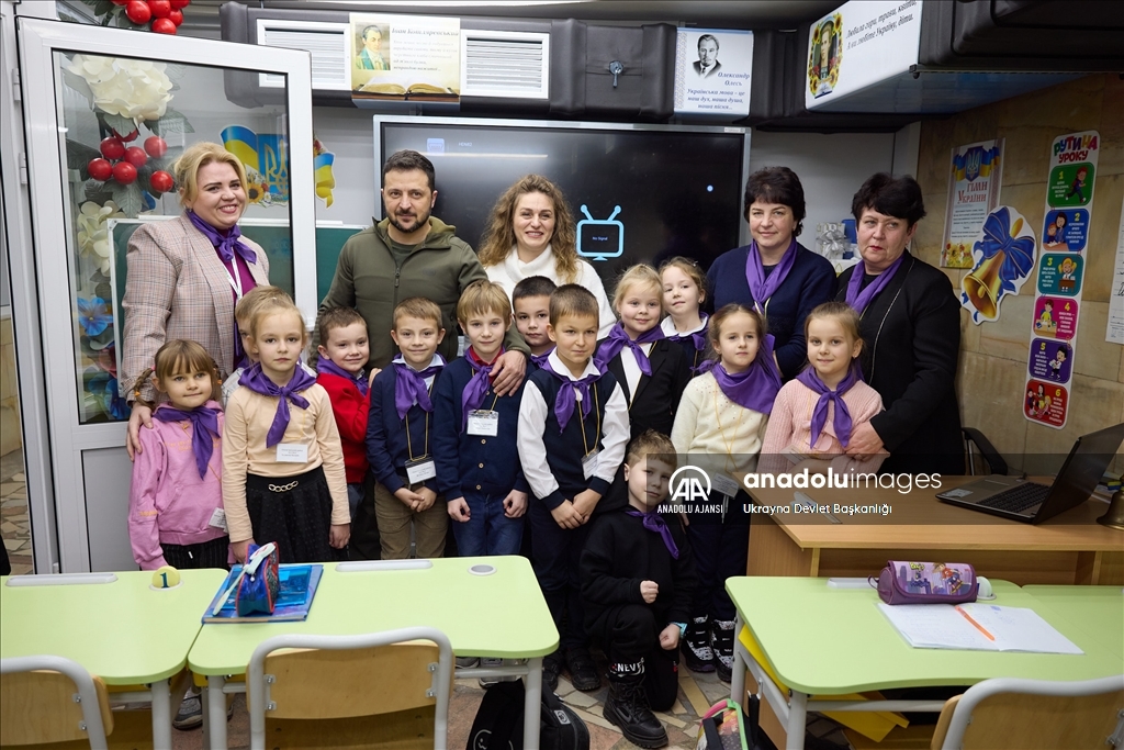 Ukrayna Devlet Başkanı  Zelenskiy, Harkiv bölgesini ziyaret etti