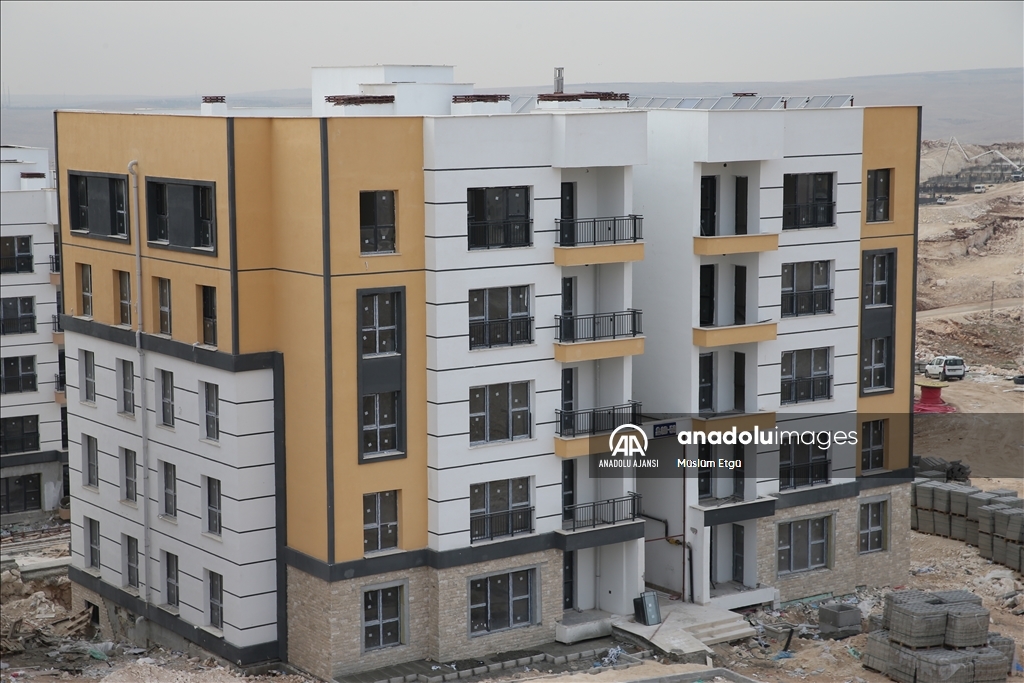 Şanlıurfa'daki 897 deprem konutu 1 ay içinde teslim edilecek