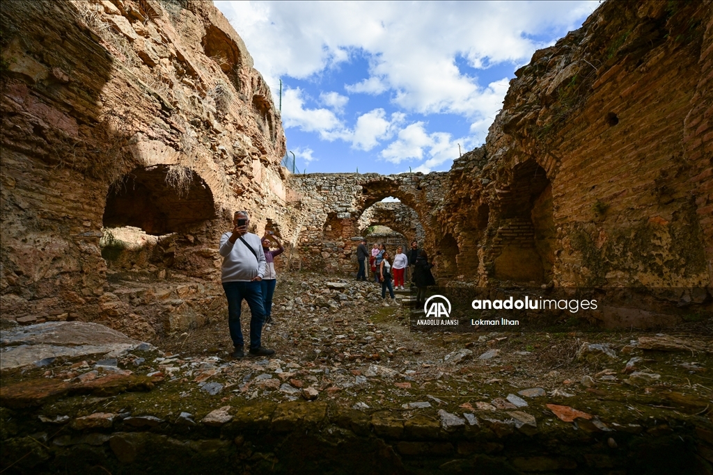 "Yedi Uyuyanlar" ile "Zeus" mağaraları, turizme katkı sağlıyor