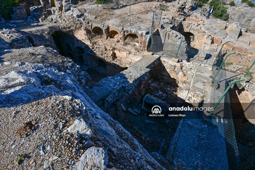 "Yedi Uyuyanlar" ile "Zeus" mağaraları, turizme katkı sağlıyor