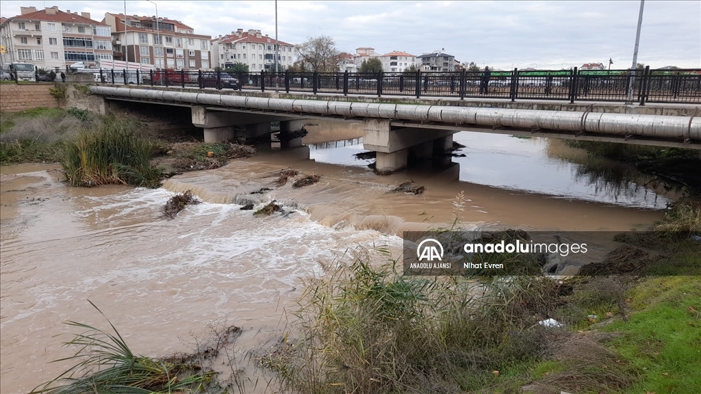 Kırklareli'nde kirlenme yüzünden rengi değişen Şeytandere'nin rengi normale döndü