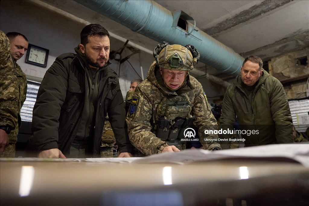 Ukrayna Devlet Başkanı  Zelenskiy, Harkiv bölgesini ziyaret etti