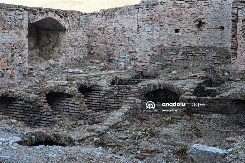 "Yedi Uyuyanlar" ile "Zeus" mağaraları, turizme katkı sağlıyor