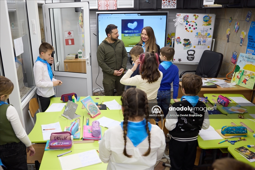 Ukrayna Devlet Başkanı  Zelenskiy, Harkiv bölgesini ziyaret etti