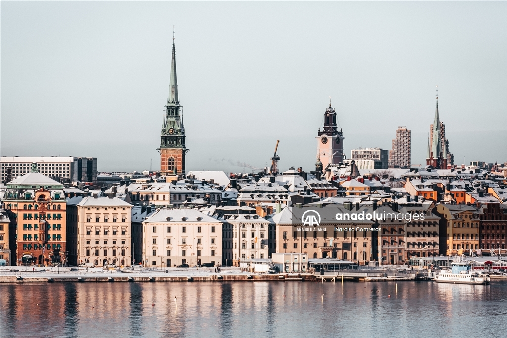 İsveç'in başkenti Stockholm'da kar yağışı