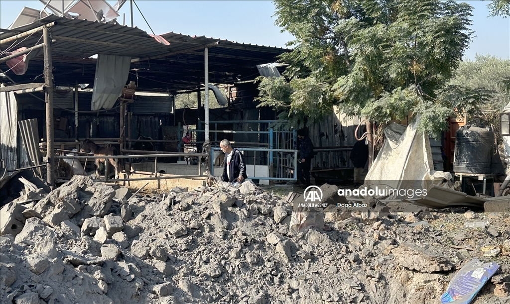 Israeli attacks continue following humanitarian pause ends in Gaza Strip