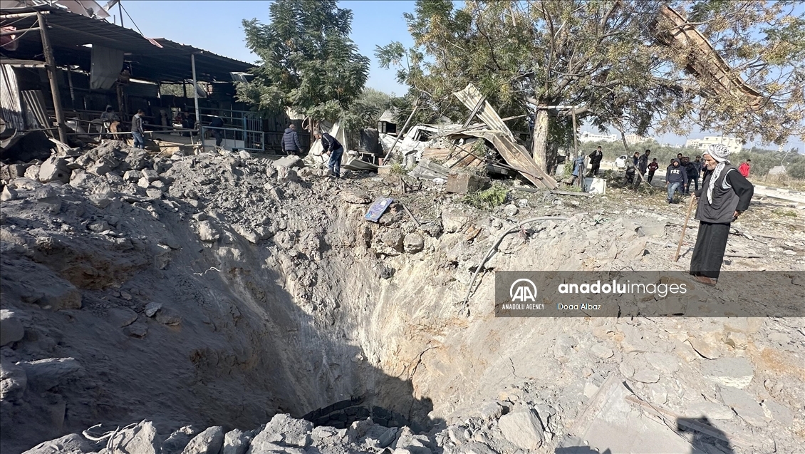 Israeli attacks continue following humanitarian pause ends in Gaza Strip