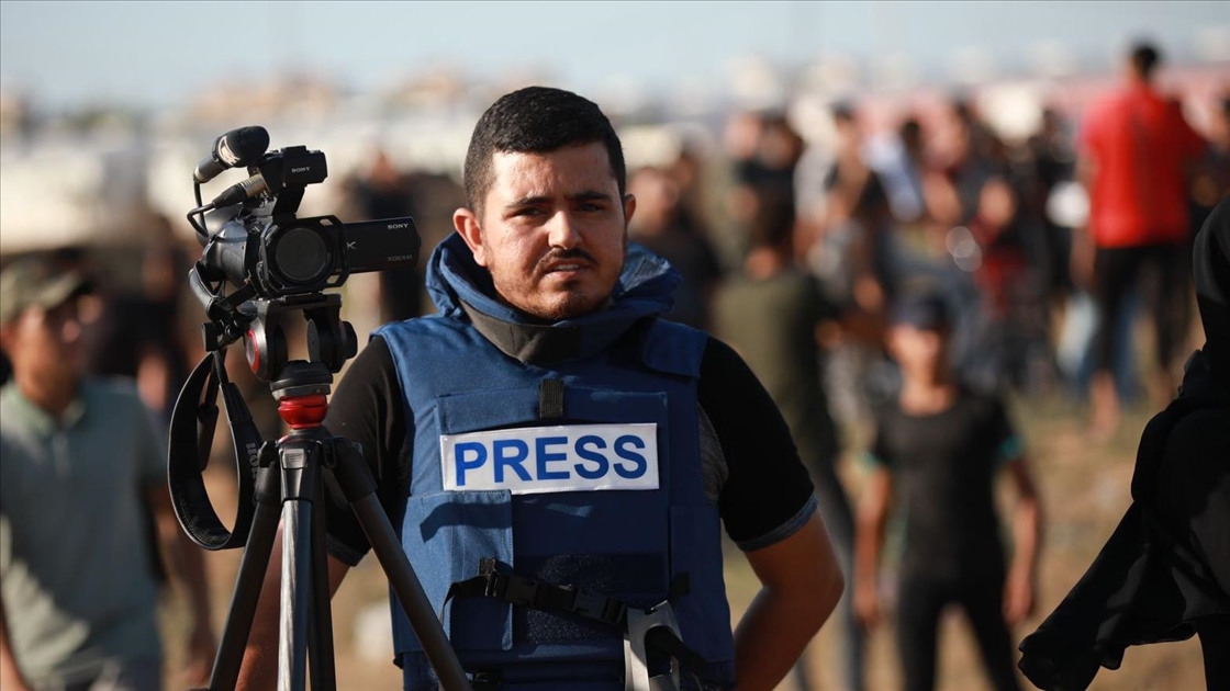 AA'nın Gazze'de görev yapan kameramanı Muntasır es-Savvaf, İsrail hava saldırısında hayatını kaybetti