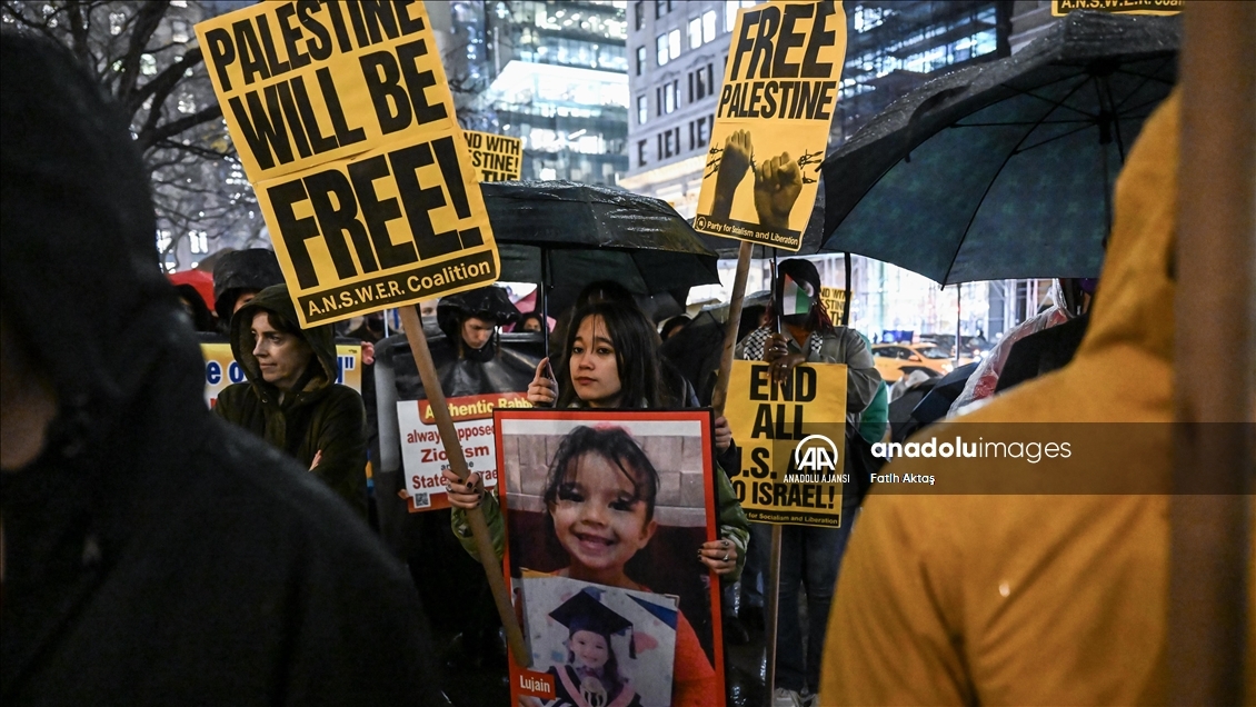 New York'ta Filistin'e destek gösterisi düzenledi